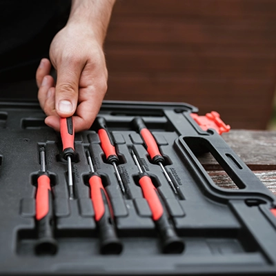 Screwdrivers from Must Own Tools